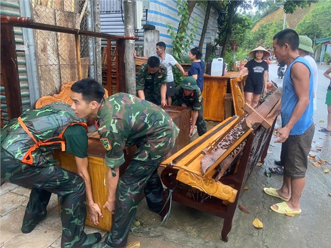            Trong thiên tai bền chặt tình quân dân (PS 10/9/2024)